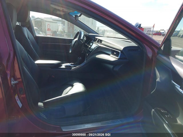 2018 Toyota Camry L/le/xle/se/xse მანქანა იყიდება აუქციონზე, vin: 4T1B11HKXJU591008, აუქციონის ნომერი: 30099988
