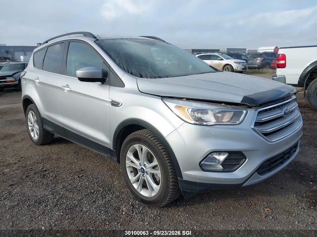 30100063 :رقم المزاد ، 1FMCU9GD6JUC22191 vin ، 2018 Ford Escape Se مزاد بيع