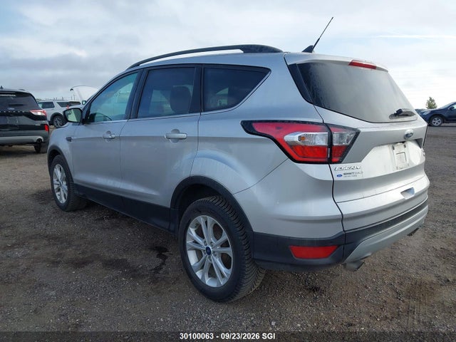 30100063 :رقم المزاد ، 1FMCU9GD6JUC22191 vin ، 2018 Ford Escape Se مزاد بيع