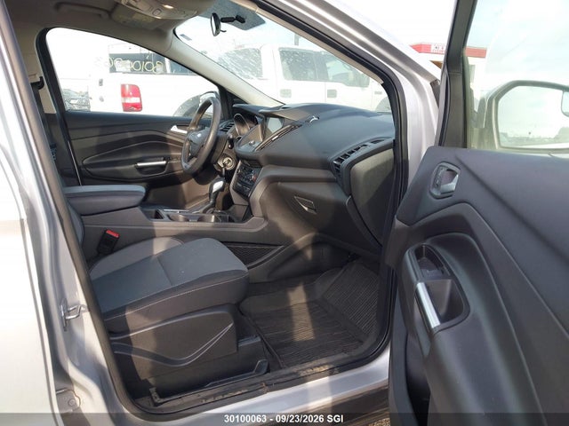 30100063 :رقم المزاد ، 1FMCU9GD6JUC22191 vin ، 2018 Ford Escape Se مزاد بيع