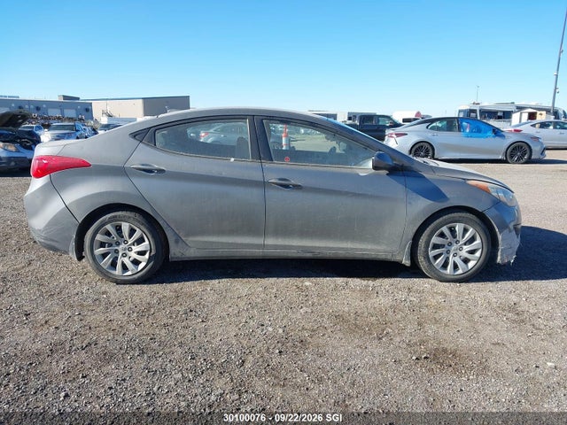2013 Hyundai Elantra Gls/limited მანქანა იყიდება აუქციონზე, vin: 5NPDH4AE7DH347538, აუქციონის ნომერი: 30100076
