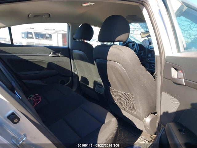 Продажа на аукционе авто 2018 Hyundai Elantra Sel/value/limited, vin: KMHD84LF3JU467310, номер лота: 30100143