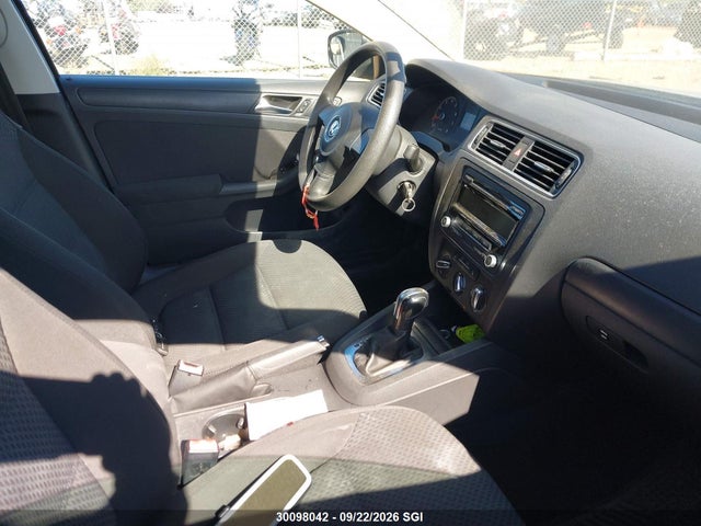 30098042 :رقم المزاد ، 3VWDX7AJ3BM062454 vin ، 2011 Volkswagen Jetta Se مزاد بيع