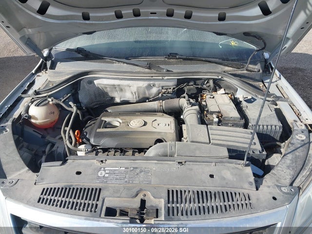 2009 Volkswagen Tiguan Se/sel მანქანა იყიდება აუქციონზე, vin: WVGBV95N09W514682, აუქციონის ნომერი: 30100150