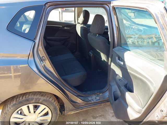 Продажа на аукционе авто 2015 Honda Fit Lx, vin: 3HGGK5H50FM104470, номер лота: 30100187