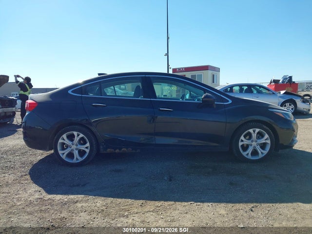 30100201 :رقم المزاد ، 1G1BG5SM7G7323683 vin ، 2016 Chevrolet Cruze Premier مزاد بيع
