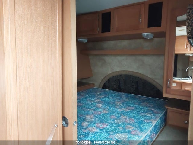 Продажа на аукционе авто 2009 Dutchman Trailer 312bhx, vin: 47CTF25299P623027, номер лота: 30100208