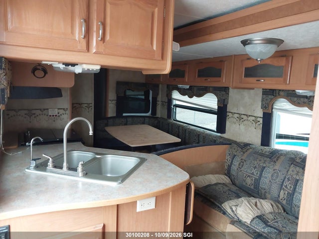 Продажа на аукционе авто 2009 Dutchman Trailer 312bhx, vin: 47CTF25299P623027, номер лота: 30100208