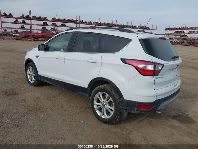 1FMCU0GD8JUC80735 Ford ESCAPE SE