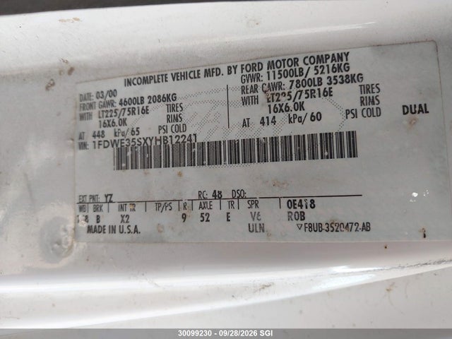 Продажа на аукционе авто 2000 Ford Econoline E350 Super Duty Ctway Van, vin: 1FDWE35SXYHB12241, номер лота: 30099230