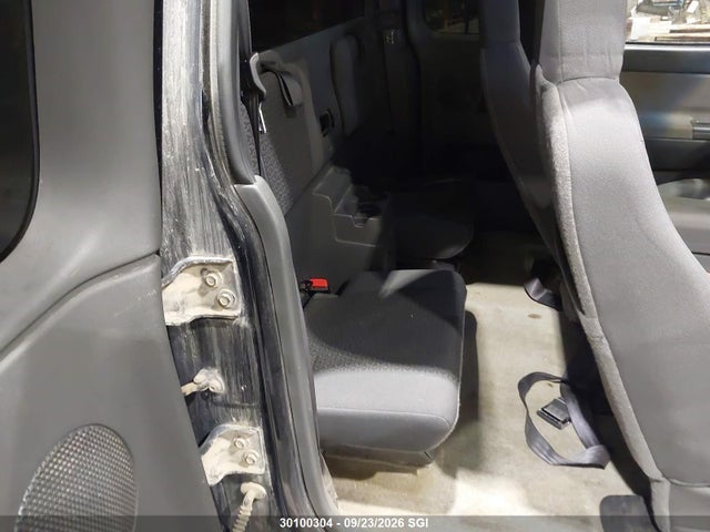 30100304 :رقم المزاد ، 1GTCS196858252950 vin ، 2005 Gmc Canyon مزاد بيع