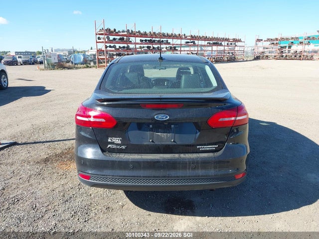 30100343 :رقم المزاد ، 1FADP3J21GL317220 vin ، 2016 Ford Focus Titanium مزاد بيع