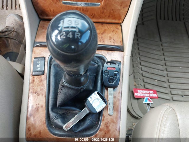 30100359 :رقم المزاد ، 1HGCM55623A811763 vin ، 2003 Honda Accord Ex مزاد بيع