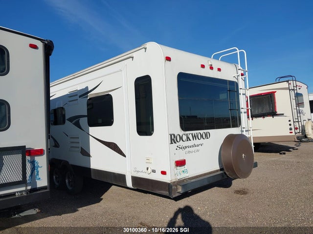 Rockwood Trailer 8244s 2014 4X4TRLE26E1853111 Image 3