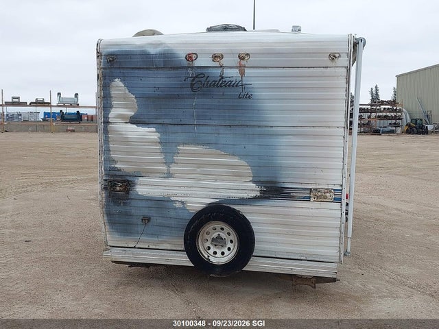 30100348 :رقم المزاد ، 2GLBC62J238019934 vin ، 2003 Thor Trailer 25h مزاد بيع