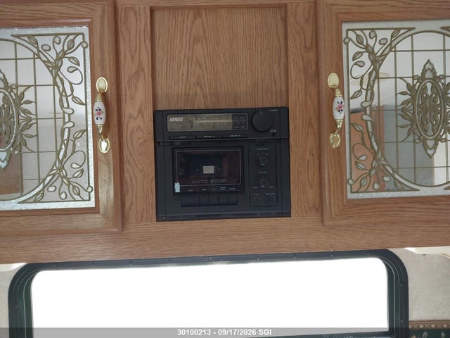 Продажа на аукционе авто 1998 Mallard Trailer Trailer, vin: 2EF1S2920W6569149, номер лота: 30100213