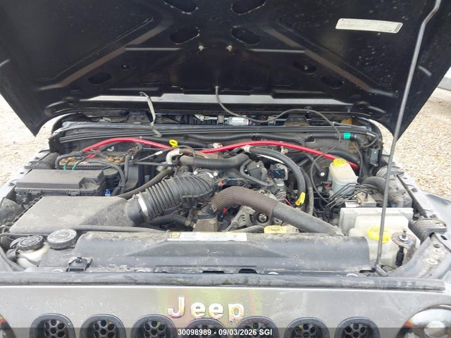 30098989 :رقم المزاد ، 1J4BA3H15AL198749 vin ، 2010 Jeep Wrangler Unlimited Sport مزاد بيع