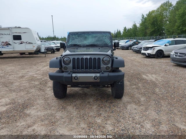 30098989 :رقم المزاد ، 1J4BA3H15AL198749 vin ، 2010 Jeep Wrangler Unlimited Sport مزاد بيع