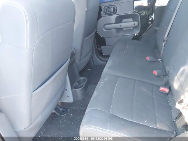 30098989 :رقم المزاد ، 1J4BA3H15AL198749 vin ، 2010 Jeep Wrangler Unlimited Sport مزاد بيع