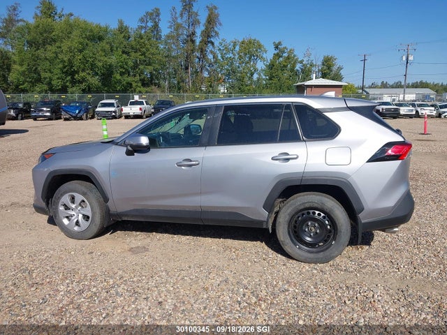 2T3B1RFV4SC521574 Toyota RAV4 LE