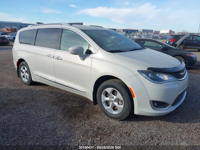 Продаж на аукціоні авто 2017 Chrysler Pacifica Touring L Plus, vin: 2C4RC1EG7HR643506, номер лоту: 30100431