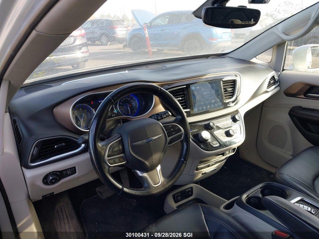 Продаж на аукціоні авто 2017 Chrysler Pacifica Touring L Plus, vin: 2C4RC1EG7HR643506, номер лоту: 30100431