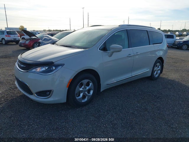 Продаж на аукціоні авто 2017 Chrysler Pacifica Touring L Plus, vin: 2C4RC1EG7HR643506, номер лоту: 30100431