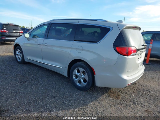 Продаж на аукціоні авто 2017 Chrysler Pacifica Touring L Plus, vin: 2C4RC1EG7HR643506, номер лоту: 30100431