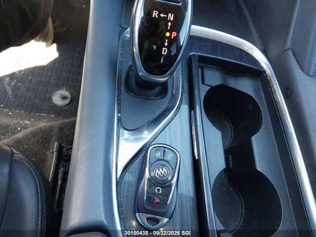 Продаж на аукціоні авто 2018 Buick Enclave Essence, vin: 5GAEVAKW1JJ198695, номер лоту: 30100438