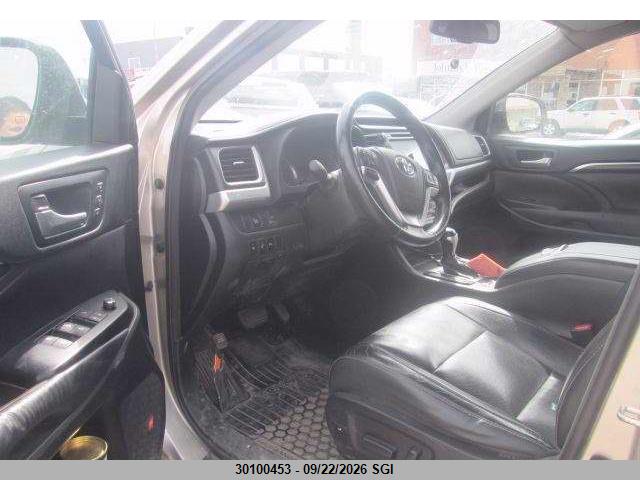 Продажа на аукционе авто 2015 Toyota Highlander Limited/ltd Platinum, vin: 5TDDKRFH6FS129931, номер лота: 30100453