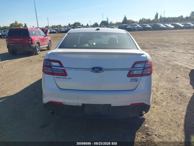 30098696 :رقم المزاد ، 1FAHP2H88DG119924 vin ، 2013 Ford Taurus Sel مزاد بيع