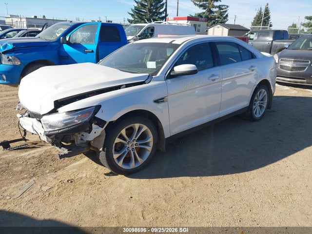 30098696 :رقم المزاد ، 1FAHP2H88DG119924 vin ، 2013 Ford Taurus Sel مزاد بيع