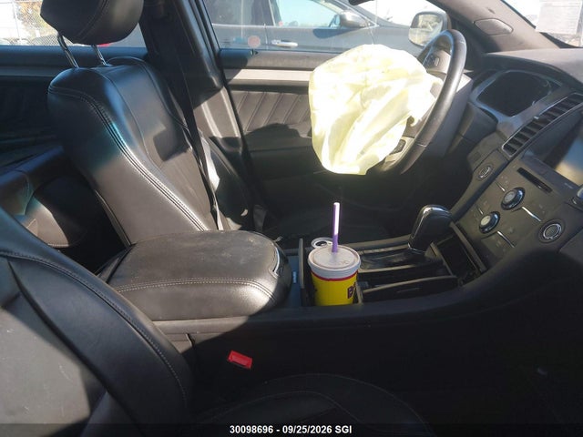 30098696 :رقم المزاد ، 1FAHP2H88DG119924 vin ، 2013 Ford Taurus Sel مزاد بيع