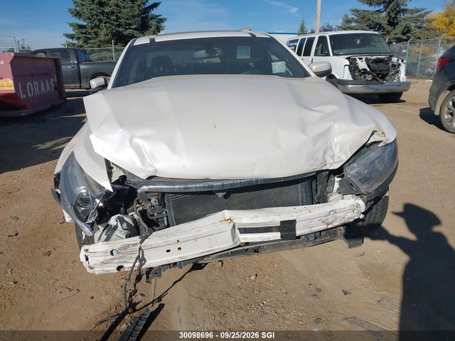 30098696 :رقم المزاد ، 1FAHP2H88DG119924 vin ، 2013 Ford Taurus Sel مزاد بيع