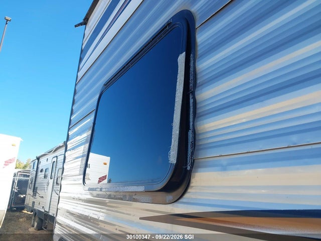 Shasta Revere 2015 5ZT2SHSB1FE005461 Image 6