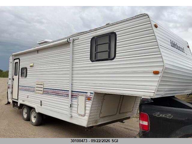 1998 Forest River Inc. Trailer Wildwood Travel მანქანა იყიდება აუქციონზე, vin: 4X4FWDA21WA032209, აუქციონის ნომერი: 30100473
