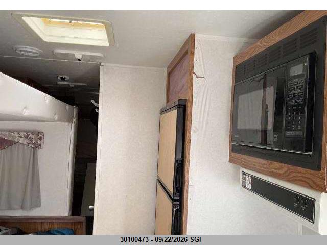 1998 Forest River Inc. Trailer Wildwood Travel მანქანა იყიდება აუქციონზე, vin: 4X4FWDA21WA032209, აუქციონის ნომერი: 30100473