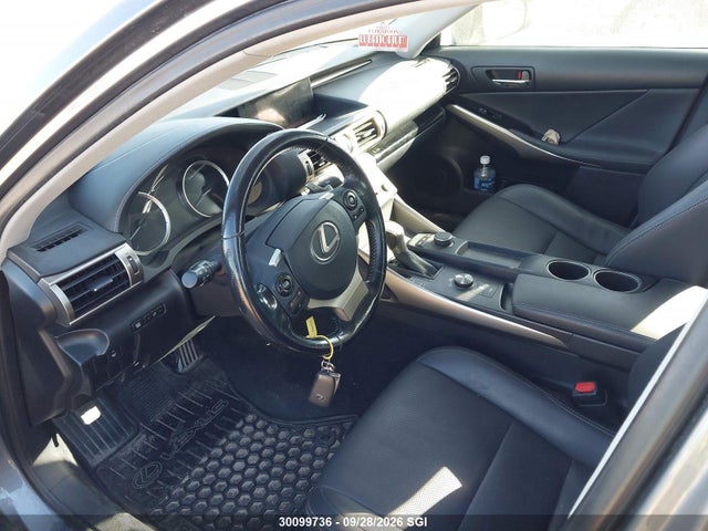 30099736 :رقم المزاد ، JTHCM1D21G5010549 vin ، 2016 Lexus Is 300 مزاد بيع