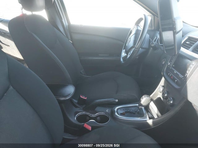 30098807 :رقم المزاد ، 1C3CDZCB4DN746015 vin ، 2013 Dodge Avenger Sxt مزاد بيع