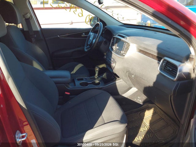 30100400 :رقم المزاد ، 5XYPGDA12HG330415 vin ، 2017 Kia Sorento Lx/l مزاد بيع