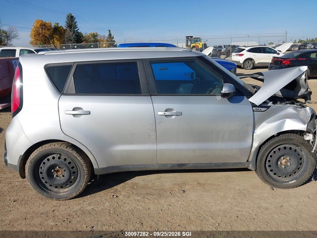 Продажа на аукционе авто 2015 Kia Soul !, vin: KNDJX3A56F7815606, номер лота: 30097282