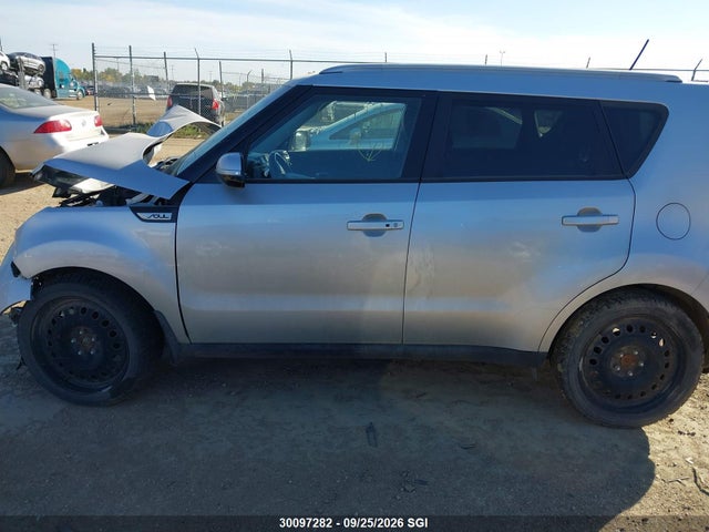 Продажа на аукционе авто 2015 Kia Soul !, vin: KNDJX3A56F7815606, номер лота: 30097282