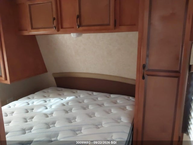 2013 Gulf Stream Trailer 279qbl Conquest მანქანა იყიდება აუქციონზე, vin: 1NL1GTM2XD1109959, აუქციონის ნომერი: 30099693