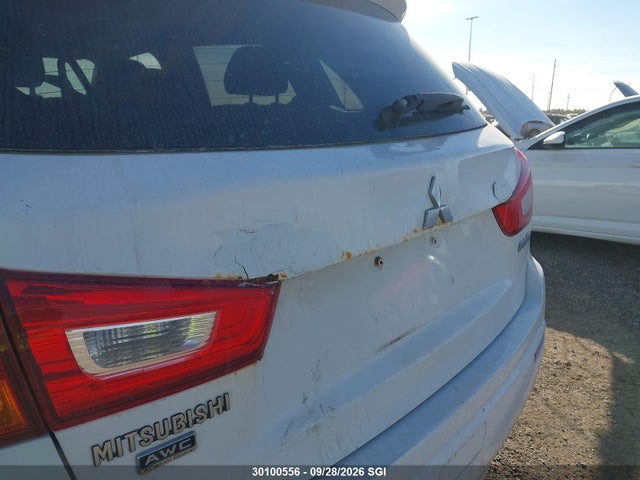 30100556 :رقم المزاد ، JA4AJ3AU8CZ601252 vin ، 2012 Mitsubishi Rvr Se مزاد بيع
