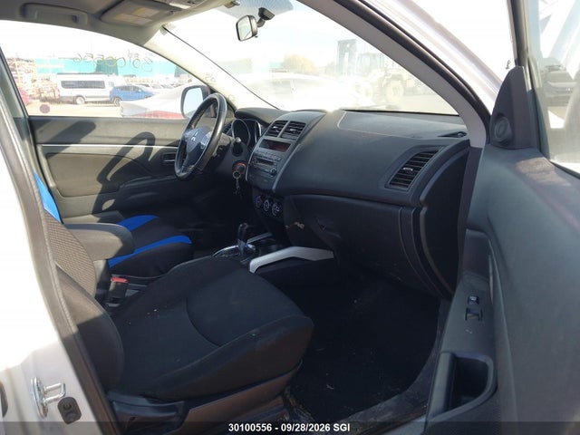 30100556 :رقم المزاد ، JA4AJ3AU8CZ601252 vin ، 2012 Mitsubishi Rvr Se مزاد بيع