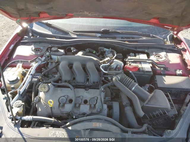 30100576 :رقم المزاد ، 3FAHP071X7R168760 vin ، 2007 Ford Fusion Se مزاد بيع