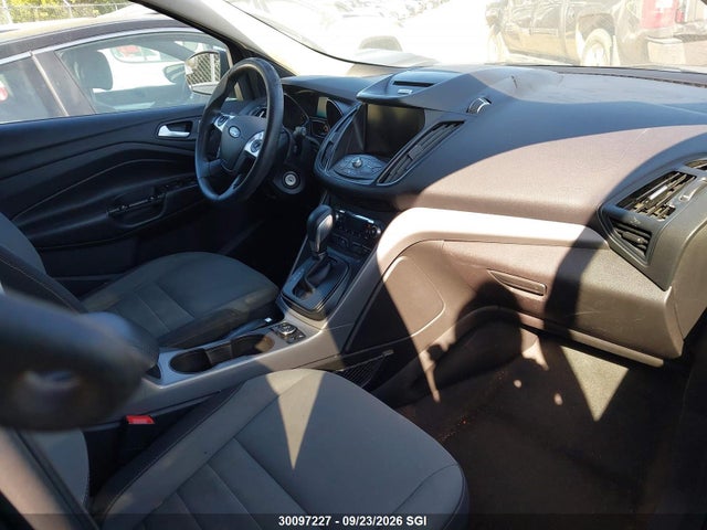30097227 :رقم المزاد ، 1FMCU0GX4FUB51313 vin ، 2015 Ford Escape Se مزاد بيع