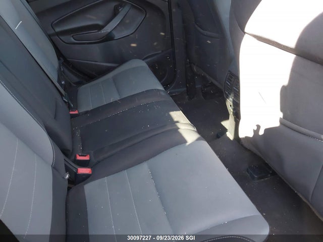 30097227 :رقم المزاد ، 1FMCU0GX4FUB51313 vin ، 2015 Ford Escape Se مزاد بيع
