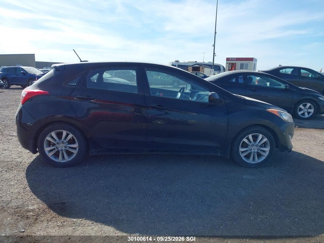 2013 Hyundai Elantra Gt მანქანა იყიდება აუქციონზე, vin: KMHD35LE3DU090638, აუქციონის ნომერი: 30100614