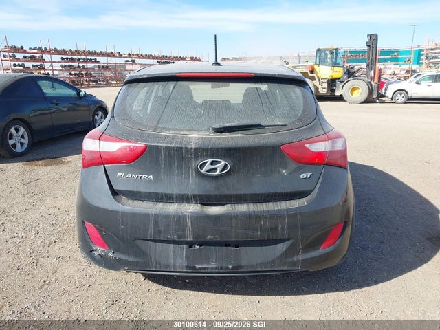 2013 Hyundai Elantra Gt მანქანა იყიდება აუქციონზე, vin: KMHD35LE3DU090638, აუქციონის ნომერი: 30100614